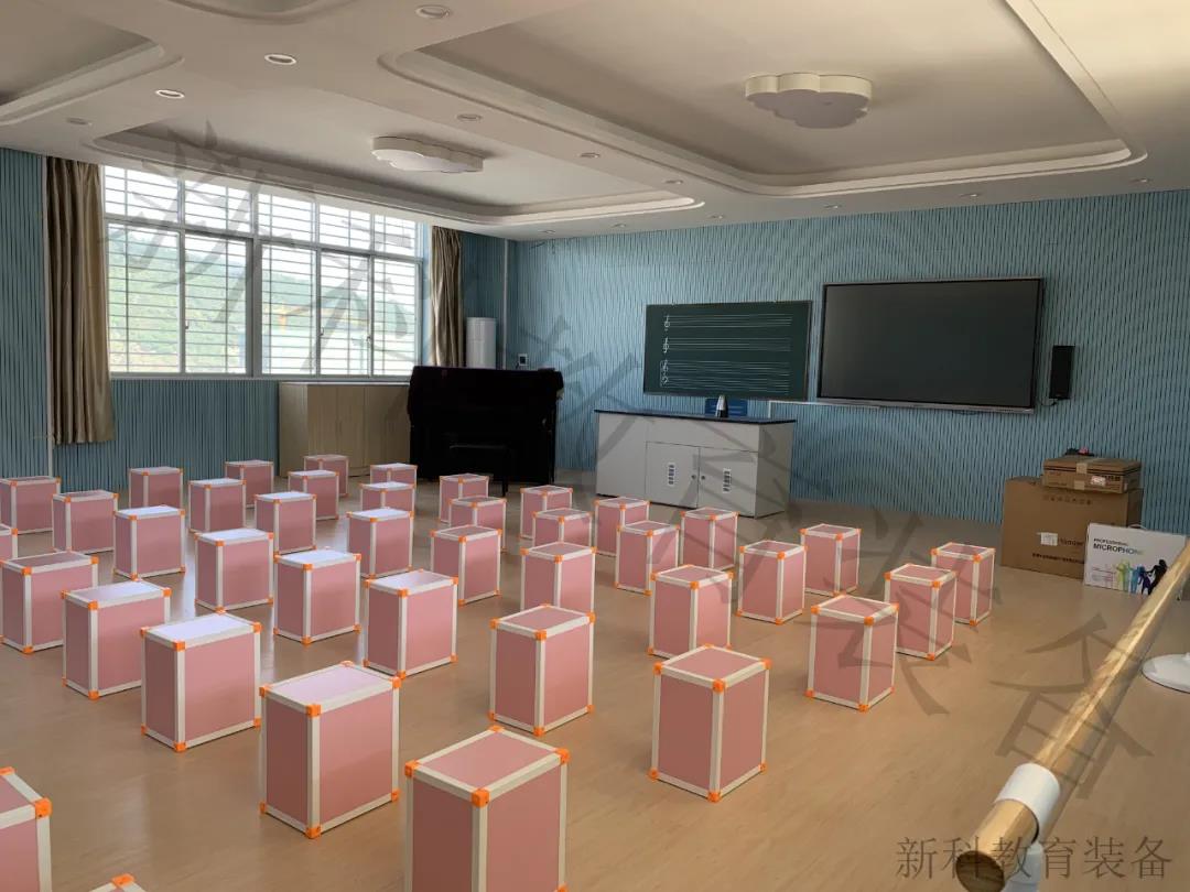 <a href='http://www.bcmwl.com/chanpin/58-1.html' target='1' style='font-size:18px; font-weight:bold; color:#000000;'>音樂室</a>2