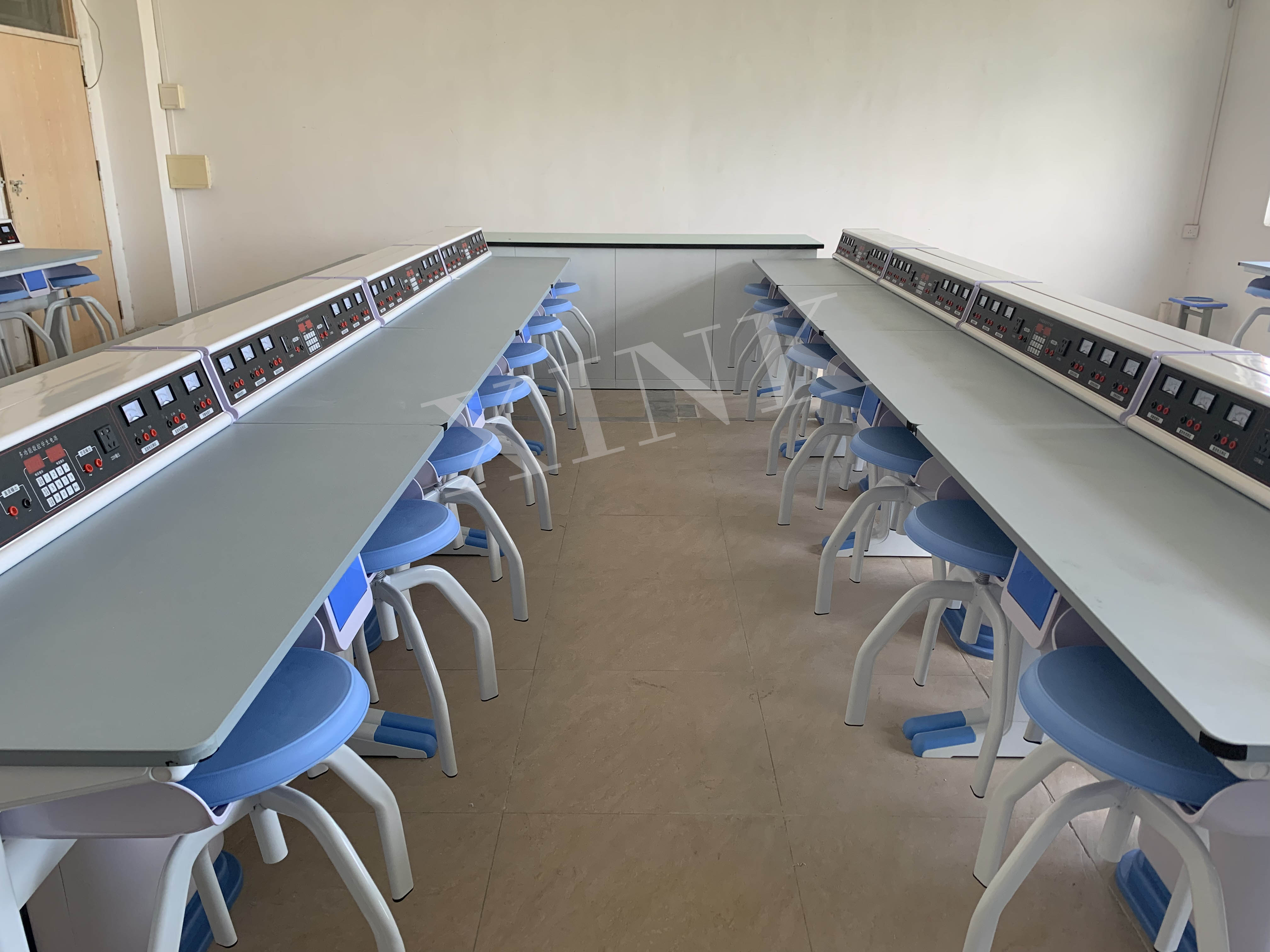 <a href='http://www.bcmwl.com/' target='1' style='font-size:14px; font-weight:bold; color:#0080ff;'>物理實驗室</a>