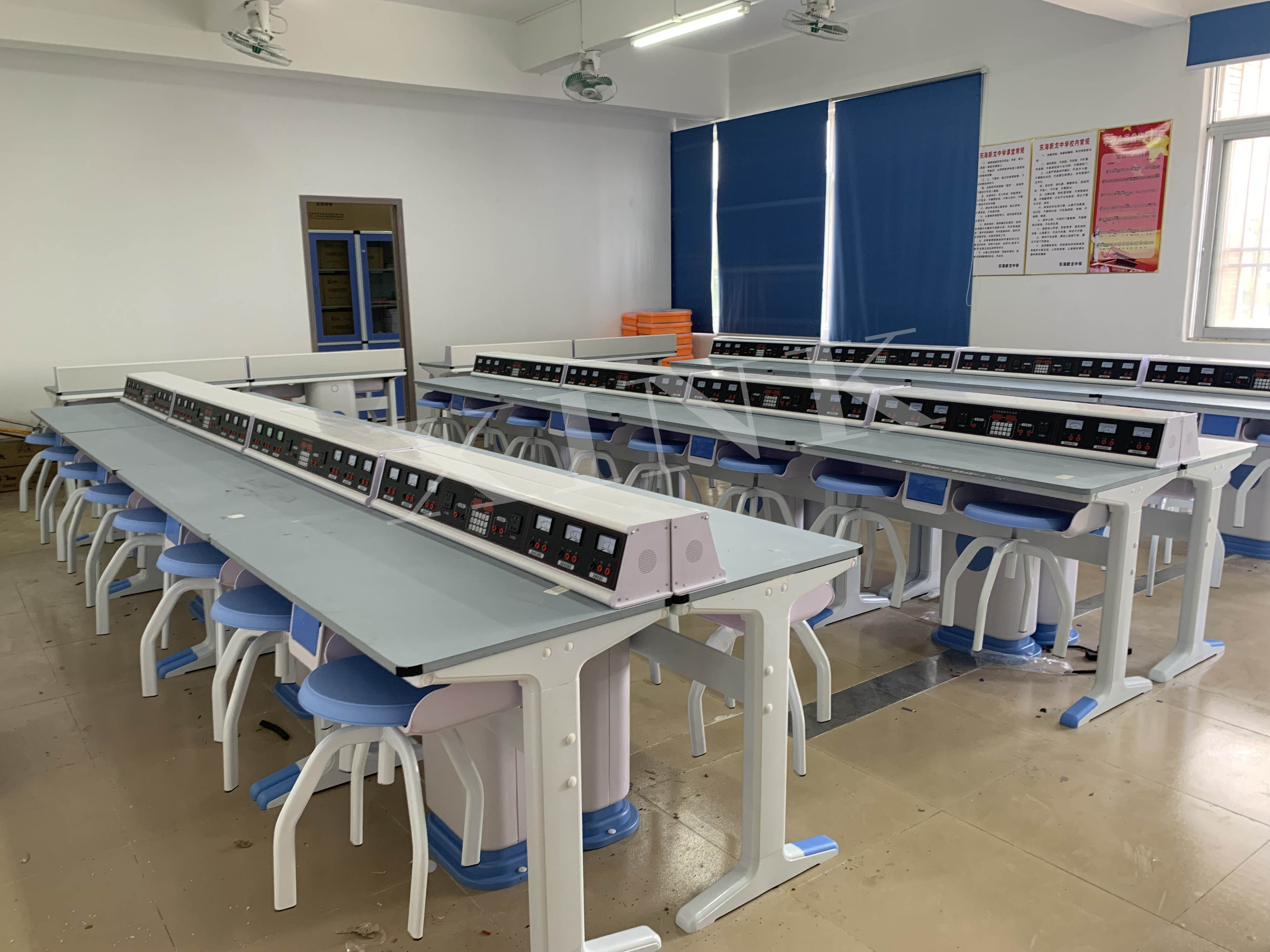 <a href='http://www.bcmwl.com/' target='1' style='font-size:14px; font-weight:bold; color:#0080ff;'>物理實(shí)驗(yàn)室</a>