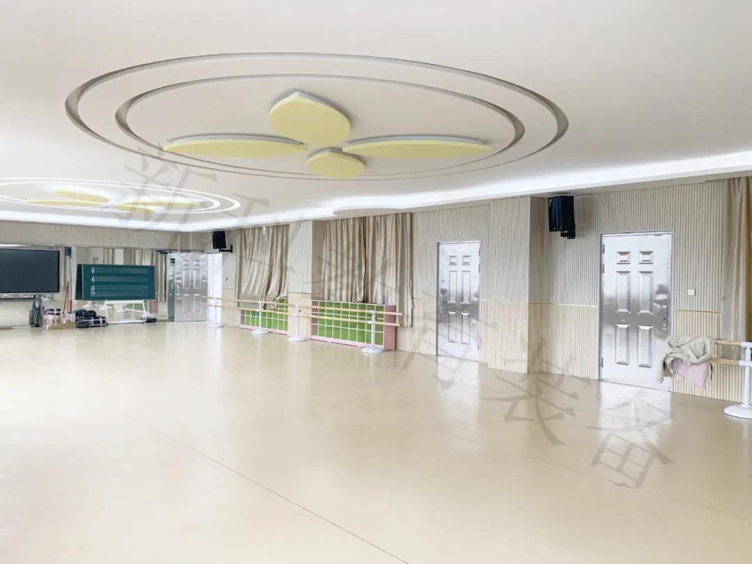 <a href='http://www.bcmwl.com/chanpin/59-1.html' target='1' style='font-size:18px; font-weight:bold; color:#000000;'>舞蹈室</a>