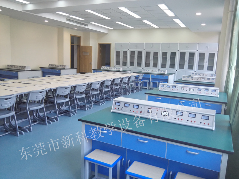 <a href='http://www.bcmwl.com/' target='1' style='font-size:14px; font-weight:bold; color:#0080ff;'>物理實驗室</a>教室