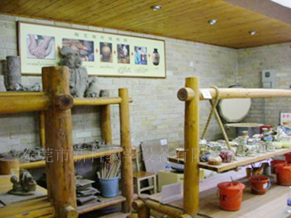 <a href='http://www.bcmwl.com/chanpin/55-1.html' target='1' style='font-size:18px; font-weight:bold; color:#000000;'>陶藝功能室</a>