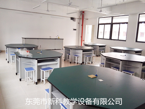 <a href='http://www.bcmwl.com/' target='1' style='font-size:14px; font-weight:bold; color:#0080ff;'>物理實驗室</a>設(shè)備