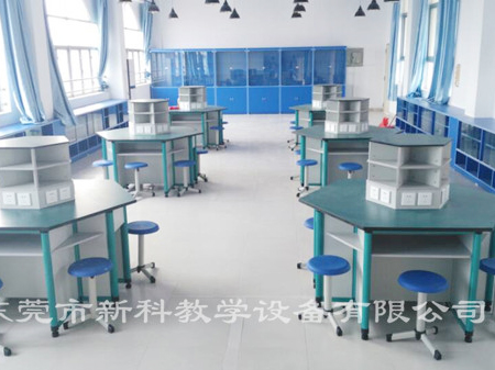 <a href='http://www.bcmwl.com/chanpin/60-1.html' target='1' style='font-size:18px; font-weight:bold; color:#000000;'>機器人功能室</a>3