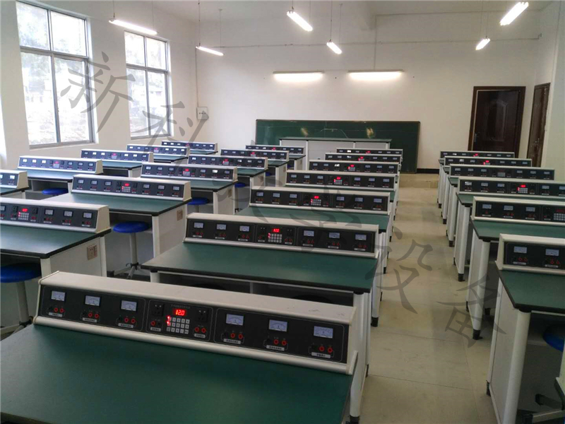 豪華<a href='http://www.bcmwl.com/' target='1' style='font-size:14px; font-weight:bold; color:#0080ff;'>物理實驗室</a>