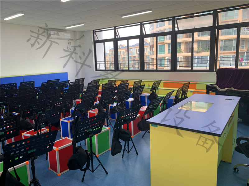 <a href='http://www.bcmwl.com/chanpin/58-1.html' target='1' style='font-size:18px; font-weight:bold; color:#000000;'>音樂功能室</a>